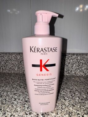 Kérastase Genesis Fortifying Shampoo - Light Pink Bottle